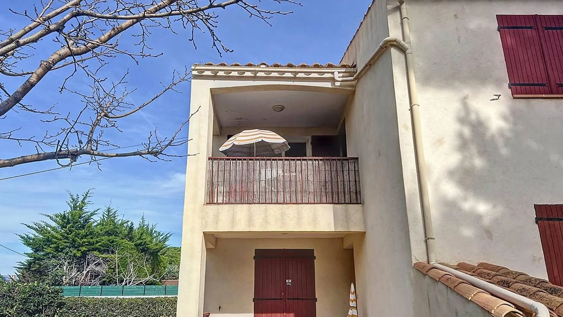 Apartment Appartement Lumineux Pres De La Plage Avec Parking Securise A Saint-Cyr-Sur-Mer - Fr-1-770-49