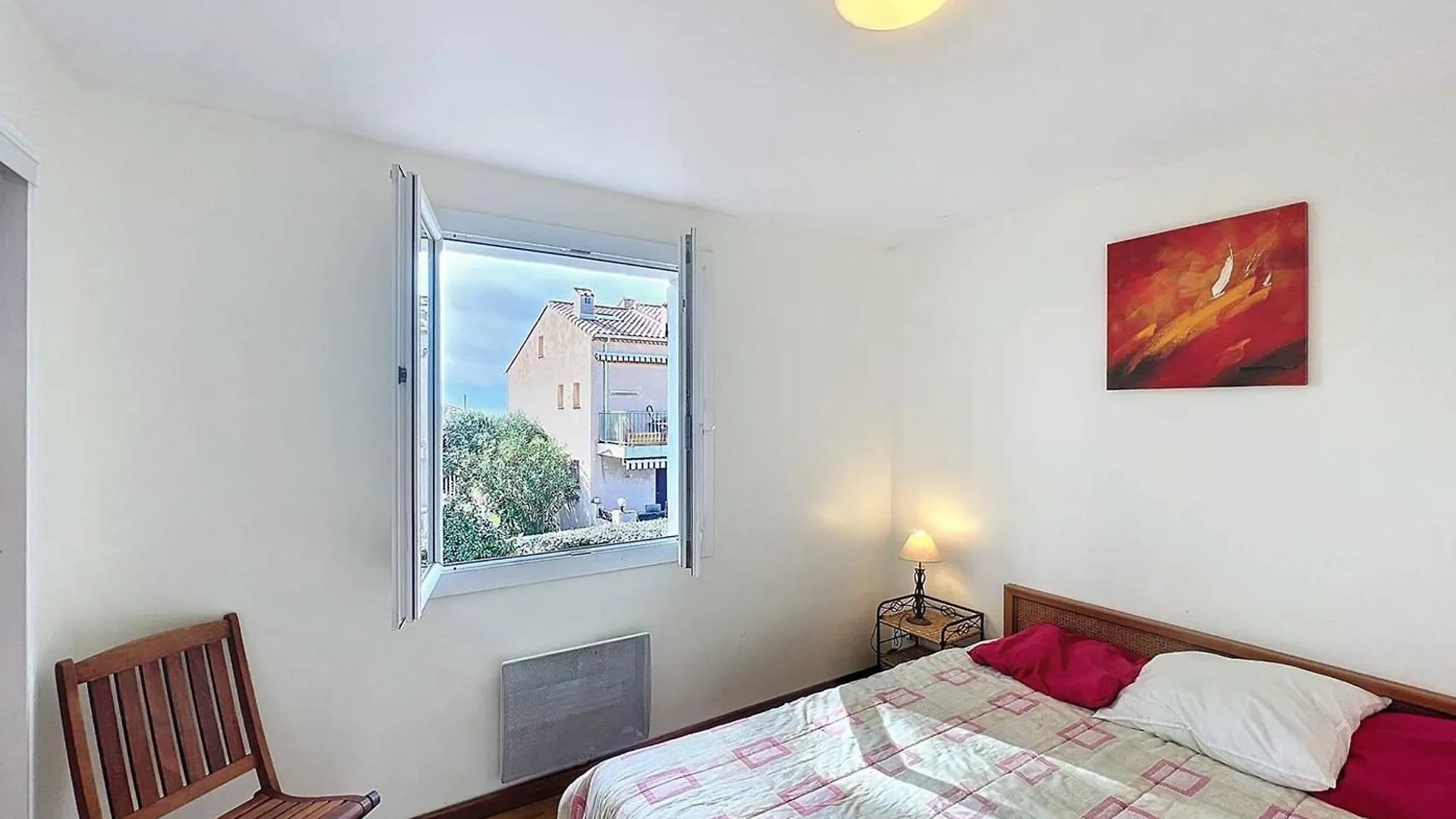 Appartement Lumineux Pres De La Plage Avec Parking Securise A Saint-Cyr-Sur-Mer - Fr-1-770-49 Apartment