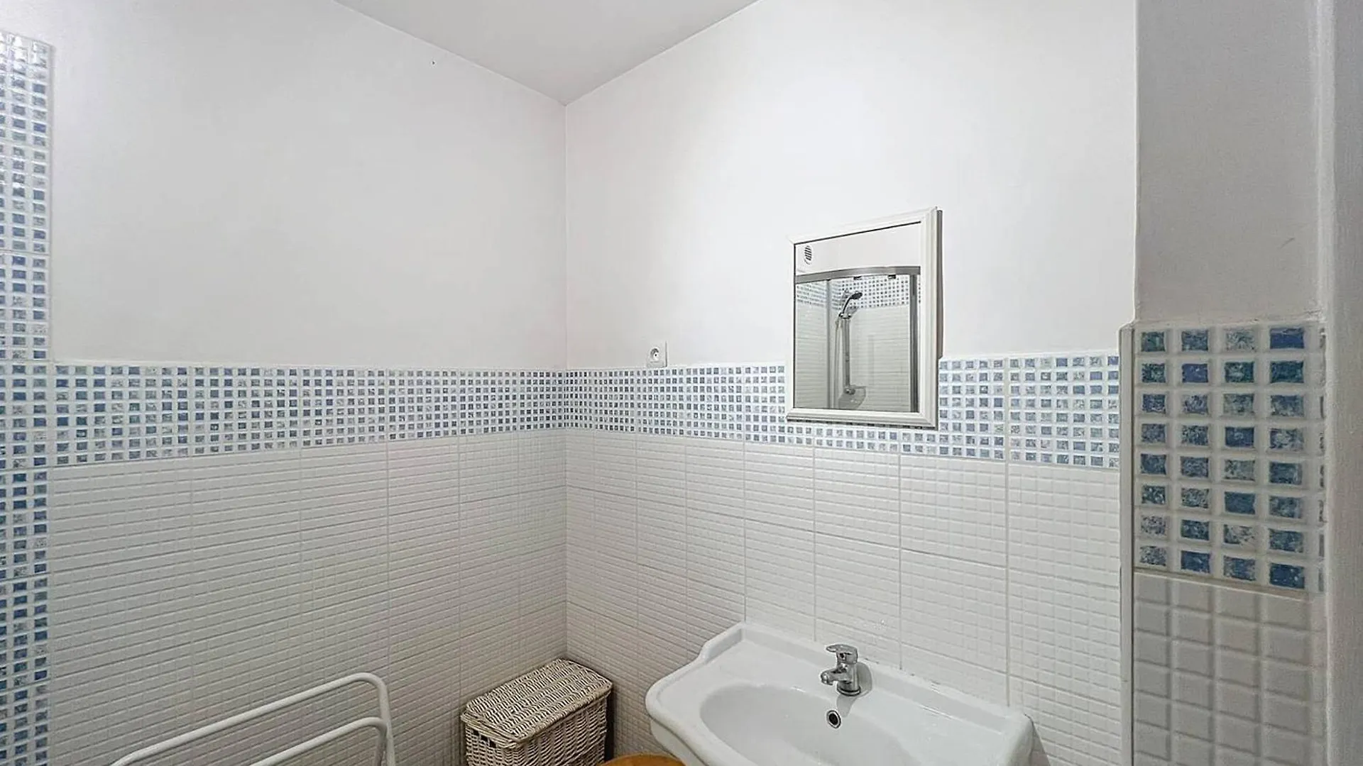 Apartment Appartement Lumineux Pres De La Plage Avec Parking Securise A Saint-Cyr-Sur-Mer - Fr-1-770-49